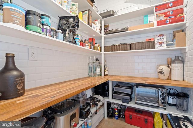 1223 FAIRMONT ST NW, Washington, DC 20009