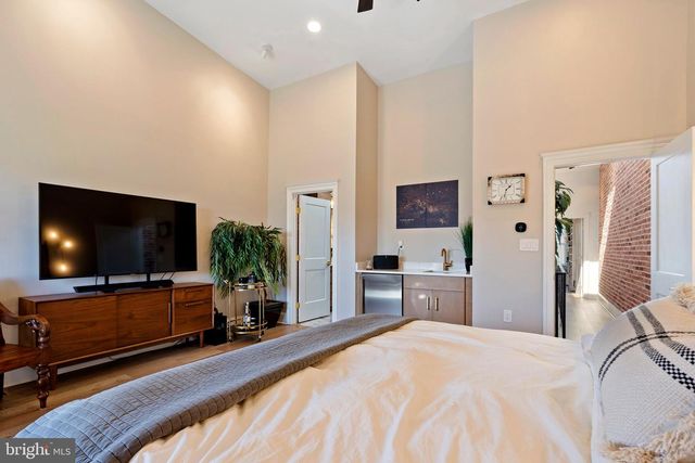 1223 FAIRMONT ST NW, Washington, DC 20009