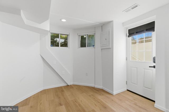 1223 FAIRMONT ST NW, Washington, DC 20009