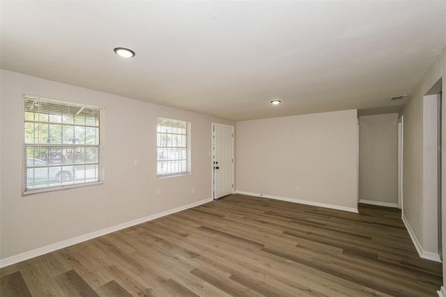 2614 E CAYUGA STREET, Tampa, FL 33610