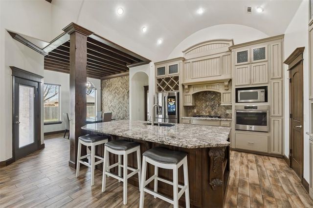 4309 Bridge Wood Lane, Oklahoma City, OK 73179