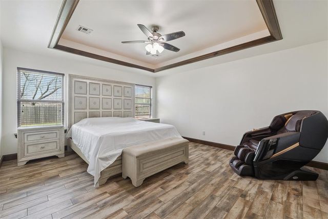 4309 Bridge Wood Lane, Oklahoma City, OK 73179