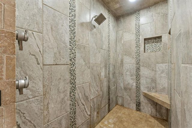 4309 Bridge Wood Lane, Oklahoma City, OK 73179