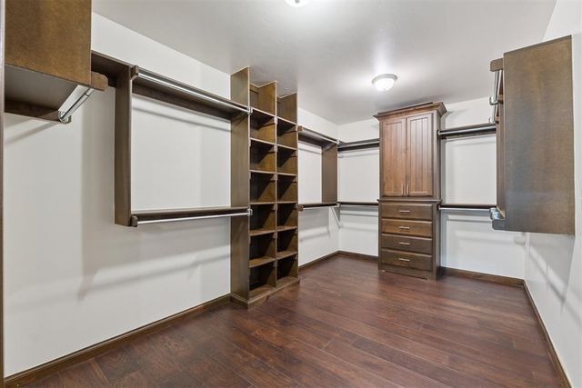 4309 Bridge Wood Lane, Oklahoma City, OK 73179