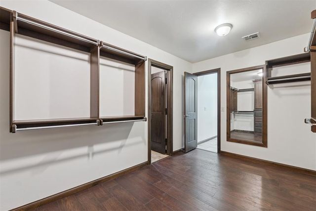 4309 Bridge Wood Lane, Oklahoma City, OK 73179