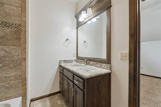 4309 Bridge Wood Lane, Oklahoma City, OK 73179
