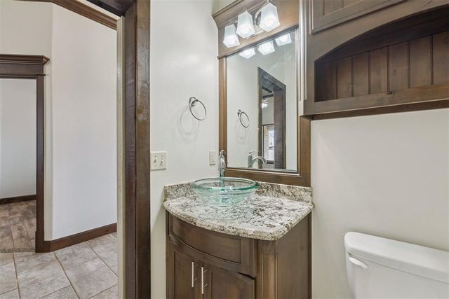 4309 Bridge Wood Lane, Oklahoma City, OK 73179