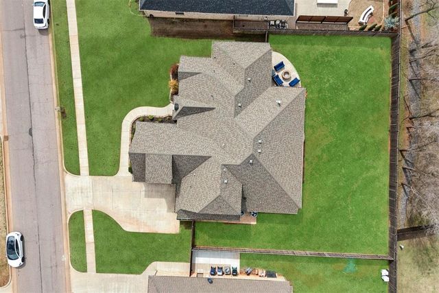 4309 Bridge Wood Lane, Oklahoma City, OK 73179