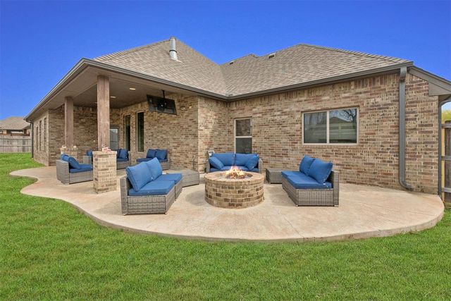 4309 Bridge Wood Lane, Oklahoma City, OK 73179