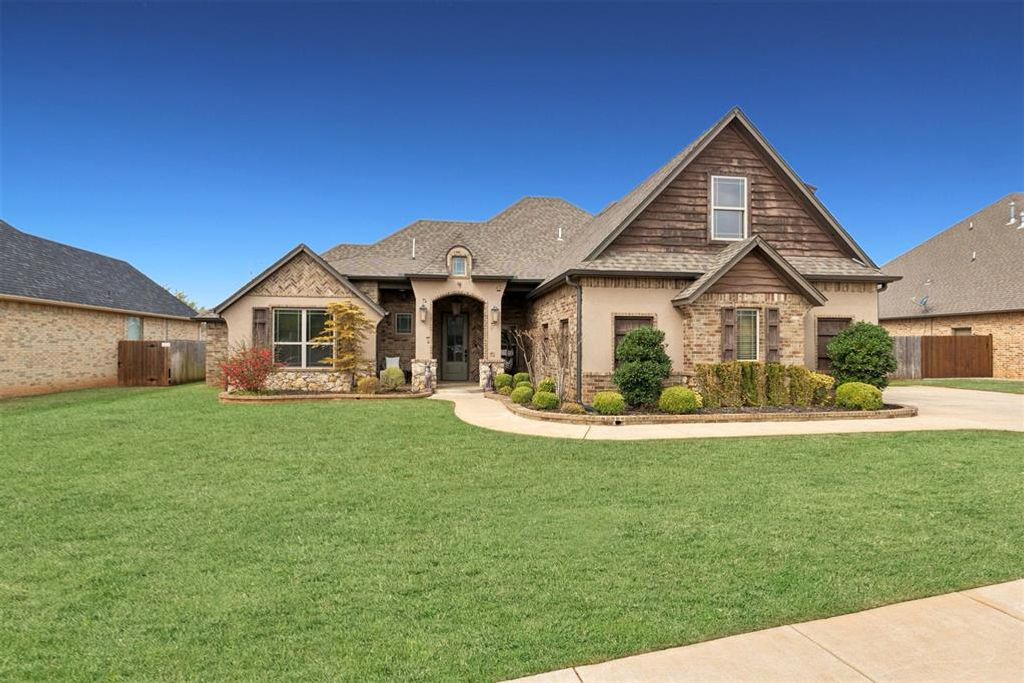 4309 Bridge Wood Lane, Oklahoma City, OK 73179