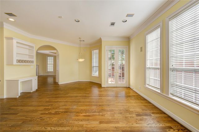 2124 Nantucket Drive B, Houston, TX 77057