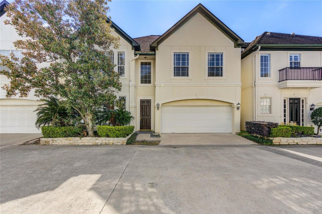 2124 Nantucket Drive B, Houston, TX 77057