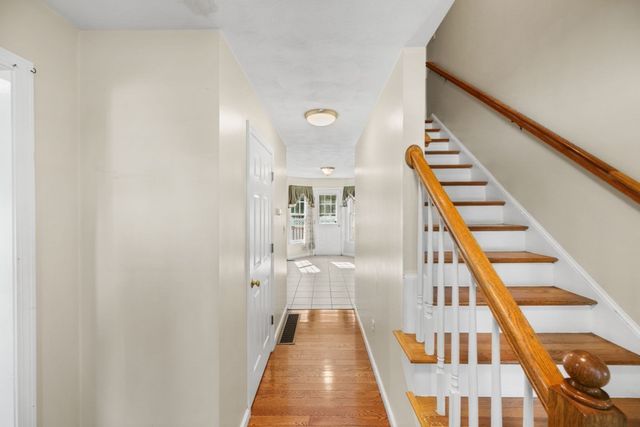 388 Varnum Ave, Lowell, MA 01854