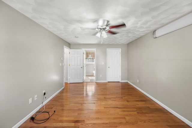388 Varnum Ave, Lowell, MA 01854