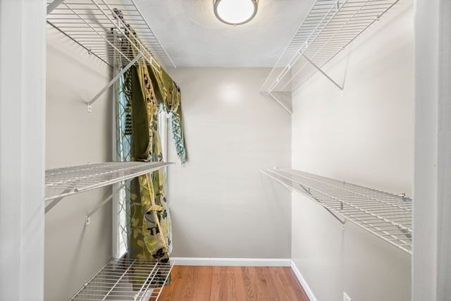 388 Varnum Ave, Lowell, MA 01854