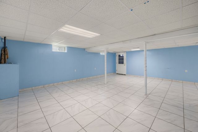 388 Varnum Ave, Lowell, MA 01854