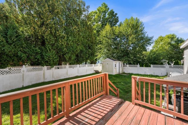 388 Varnum Ave, Lowell, MA 01854
