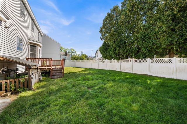 388 Varnum Ave, Lowell, MA 01854