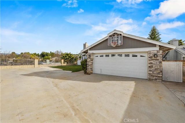 22553 Pearson Court, Saugus, CA 91350