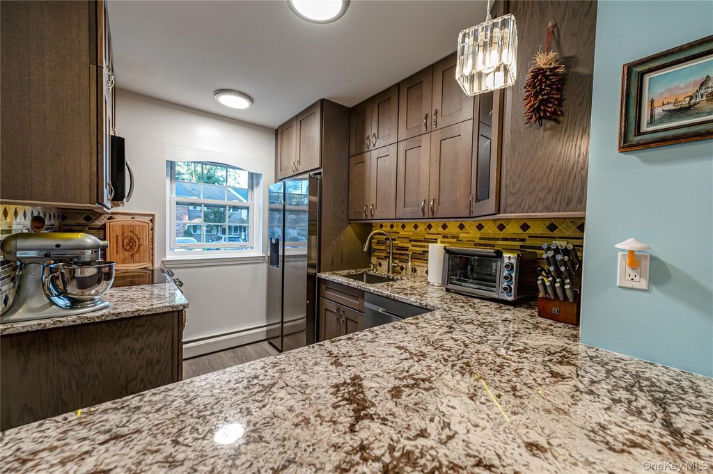 866 Village Drive 866, Hauppauge, NY 11788 — photo 5