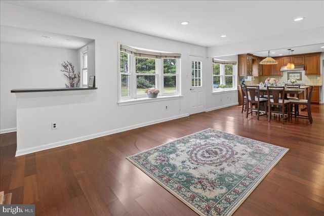 43 SARATOGA DR, West Windsor, NJ 08550