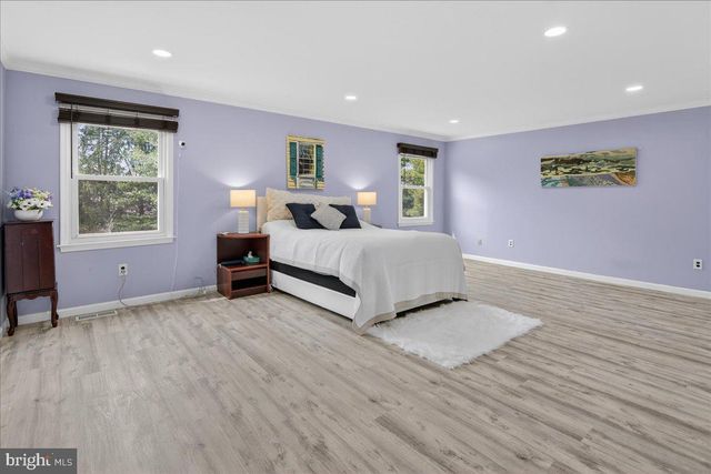 43 SARATOGA DR, West Windsor, NJ 08550