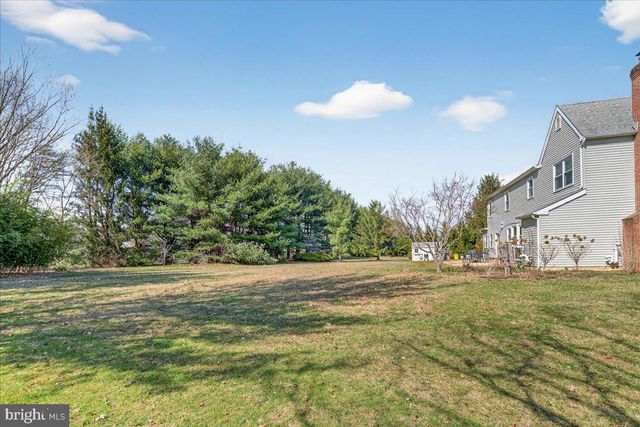 43 SARATOGA DR, West Windsor, NJ 08550