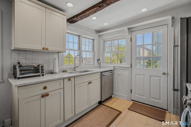 20 Diving Street, Stonington, CT 06378