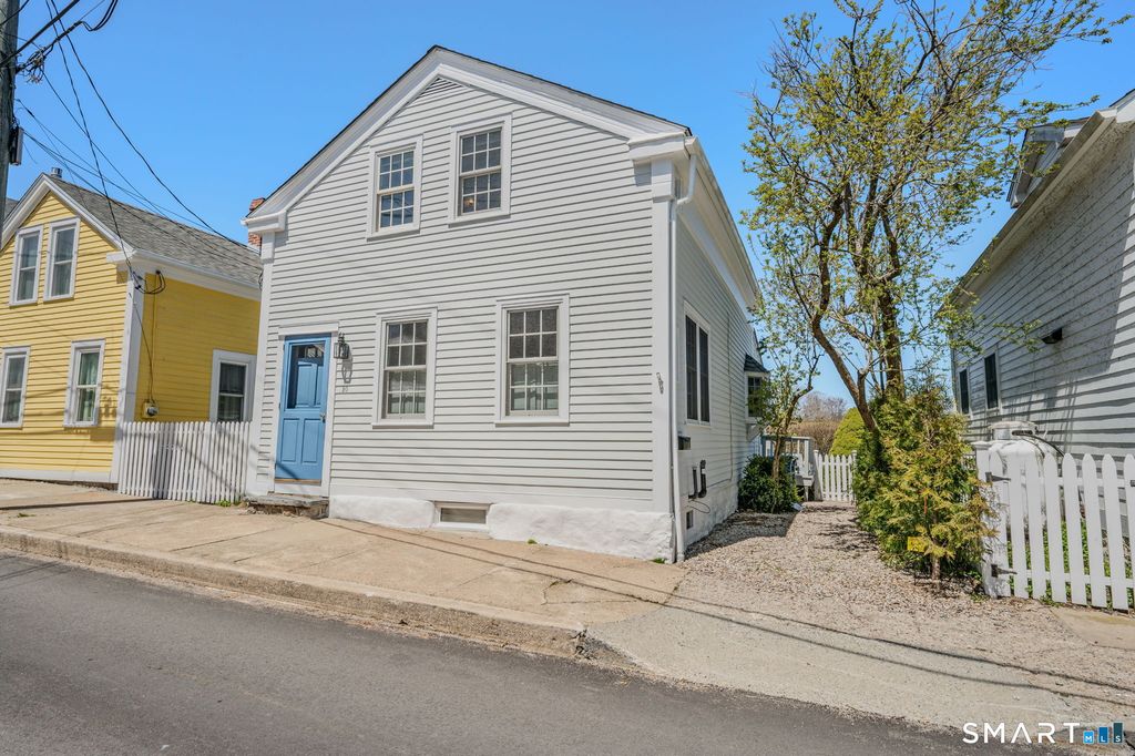 20 Diving Street, Stonington, CT 06378