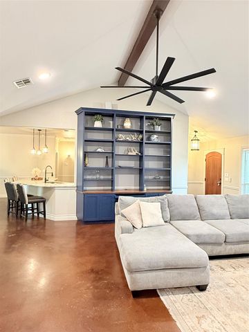 252 Sunday DR, Burnet, TX 78611