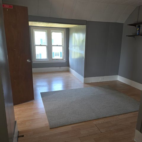 93 State Park Drive, Bay City, MI 48706