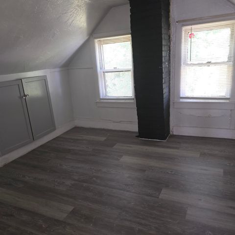 93 State Park Drive, Bay City, MI 48706