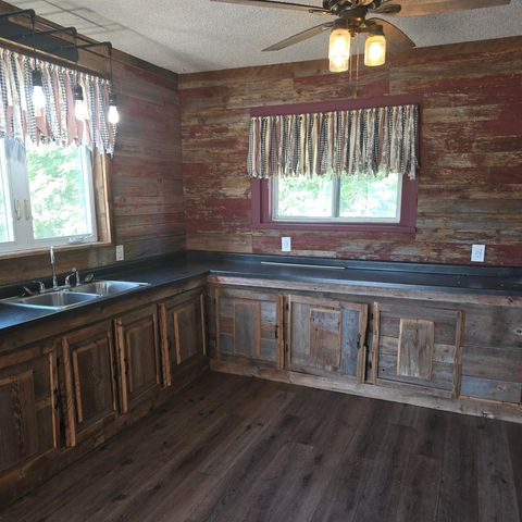 93 State Park Drive, Bay City, MI 48706