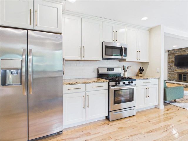 3776 Robin Hood Way, Madison, WI 53718