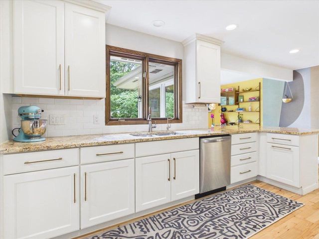 3776 Robin Hood Way, Madison, WI 53718