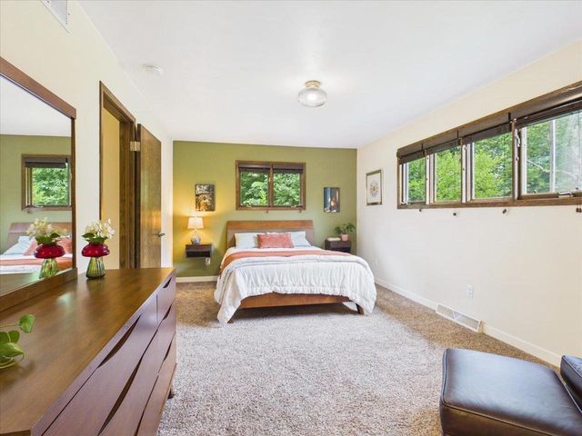 3776 Robin Hood Way, Madison, WI 53718