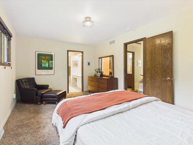 3776 Robin Hood Way, Madison, WI 53718