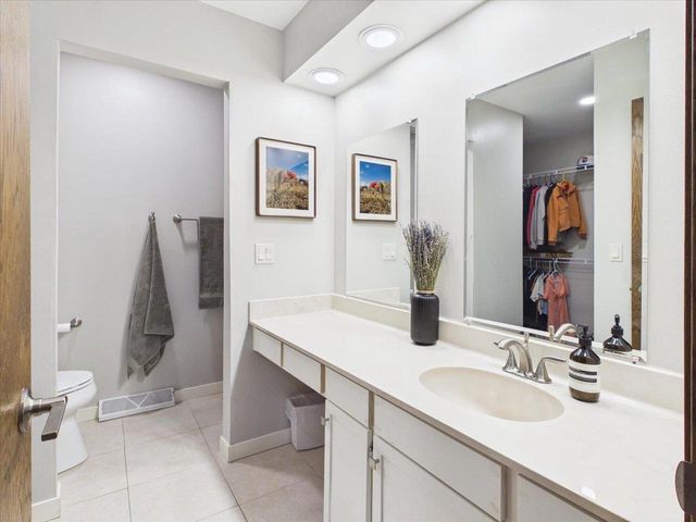 3776 Robin Hood Way, Madison, WI 53718