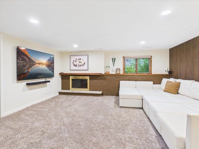 3776 Robin Hood Way, Madison, WI 53718