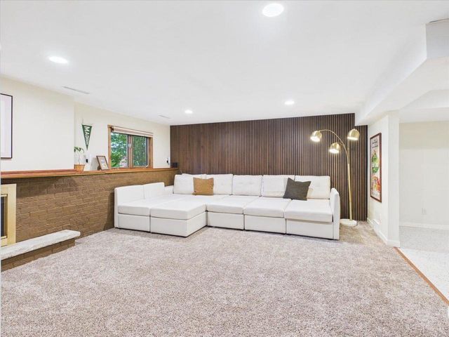 3776 Robin Hood Way, Madison, WI 53718