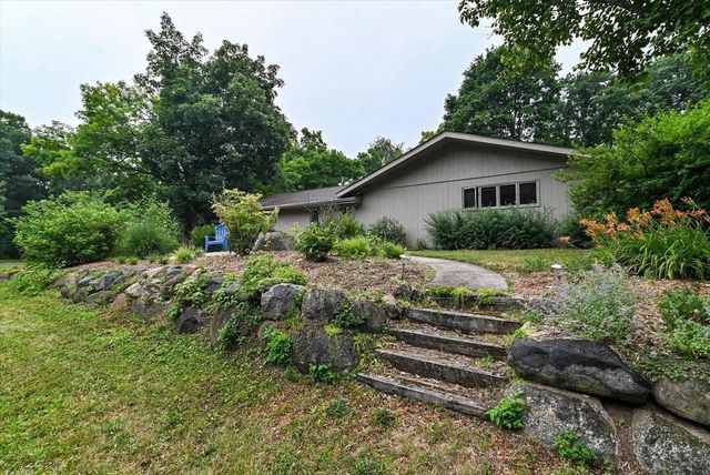 3776 Robin Hood Way, Madison, WI 53718