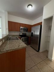 17640 NW 73rd Ave 200-19, Hialeah, FL 33015