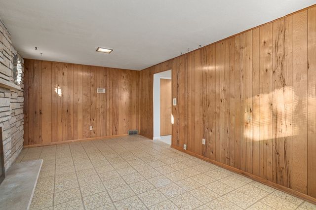 1359 N Stewart Rd, Mansfield, OH 44903