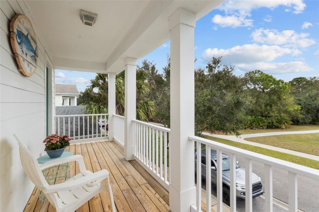 Image 15 of property listing at 12520 SHIMMERING OAK CIRCLE, Venice, FL 34293