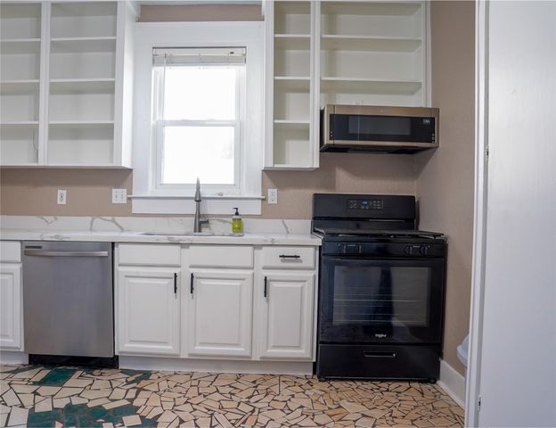 1712 19th 1, Galveston, TX 77550