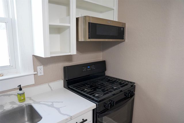 1712 19th 1, Galveston, TX 77550