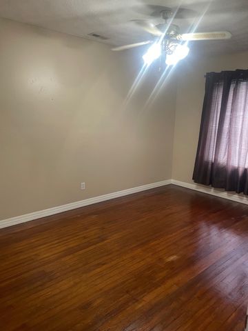 2718 5th Avenue, Huntington, WV 25702