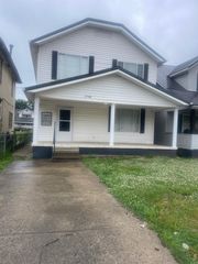 2718 5th Avenue, Huntington, WV 25702
