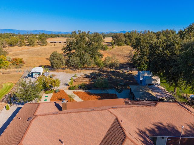 7213 Amigo Way, Redding, CA 96002