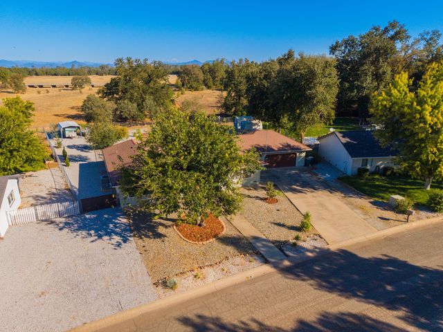 7213 Amigo Way, Redding, CA 96002